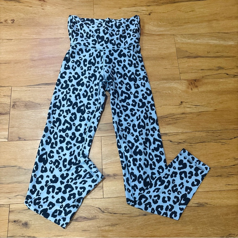 Aerie Offline Blue Leopard Leggings